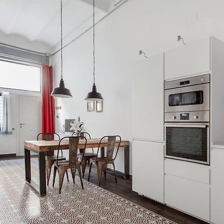 Stylish Apartment With Terrace For Couple Or Family Barcelona Exterior foto